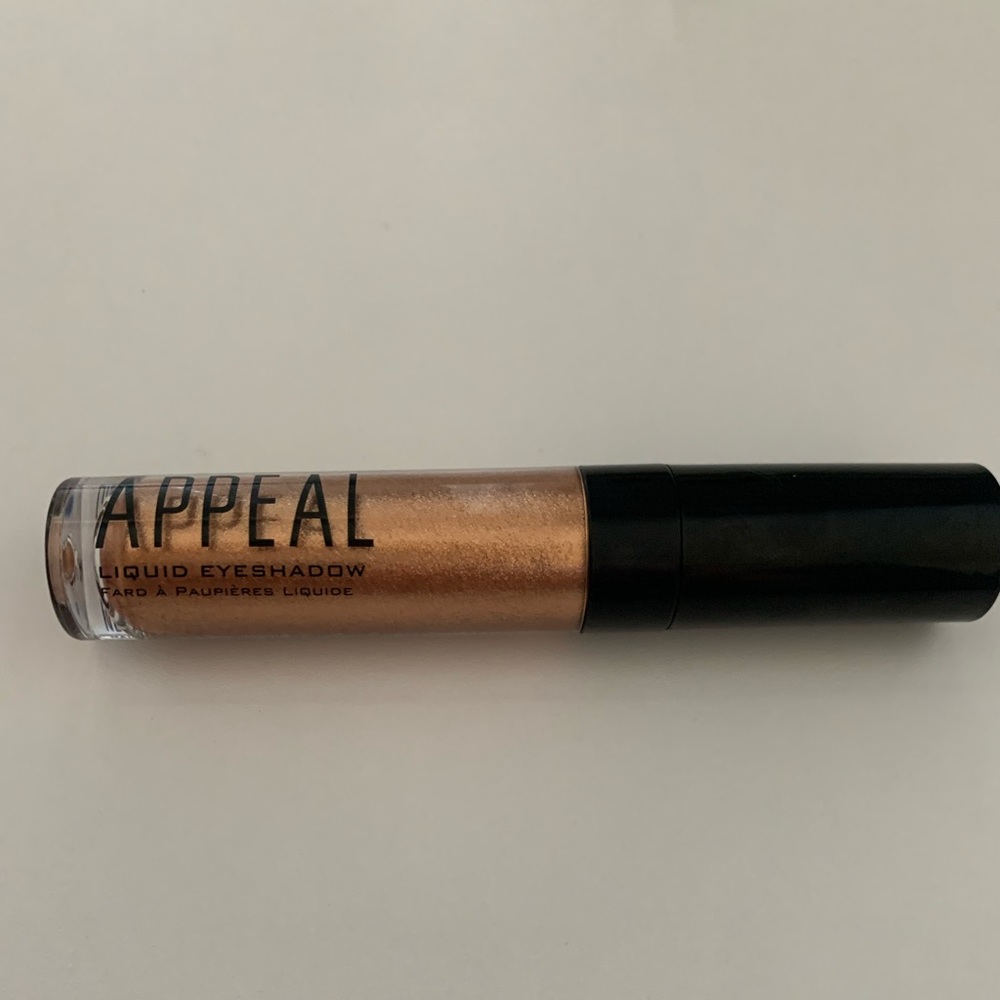 Appeal Rose Gold Liquid Eyeshadow